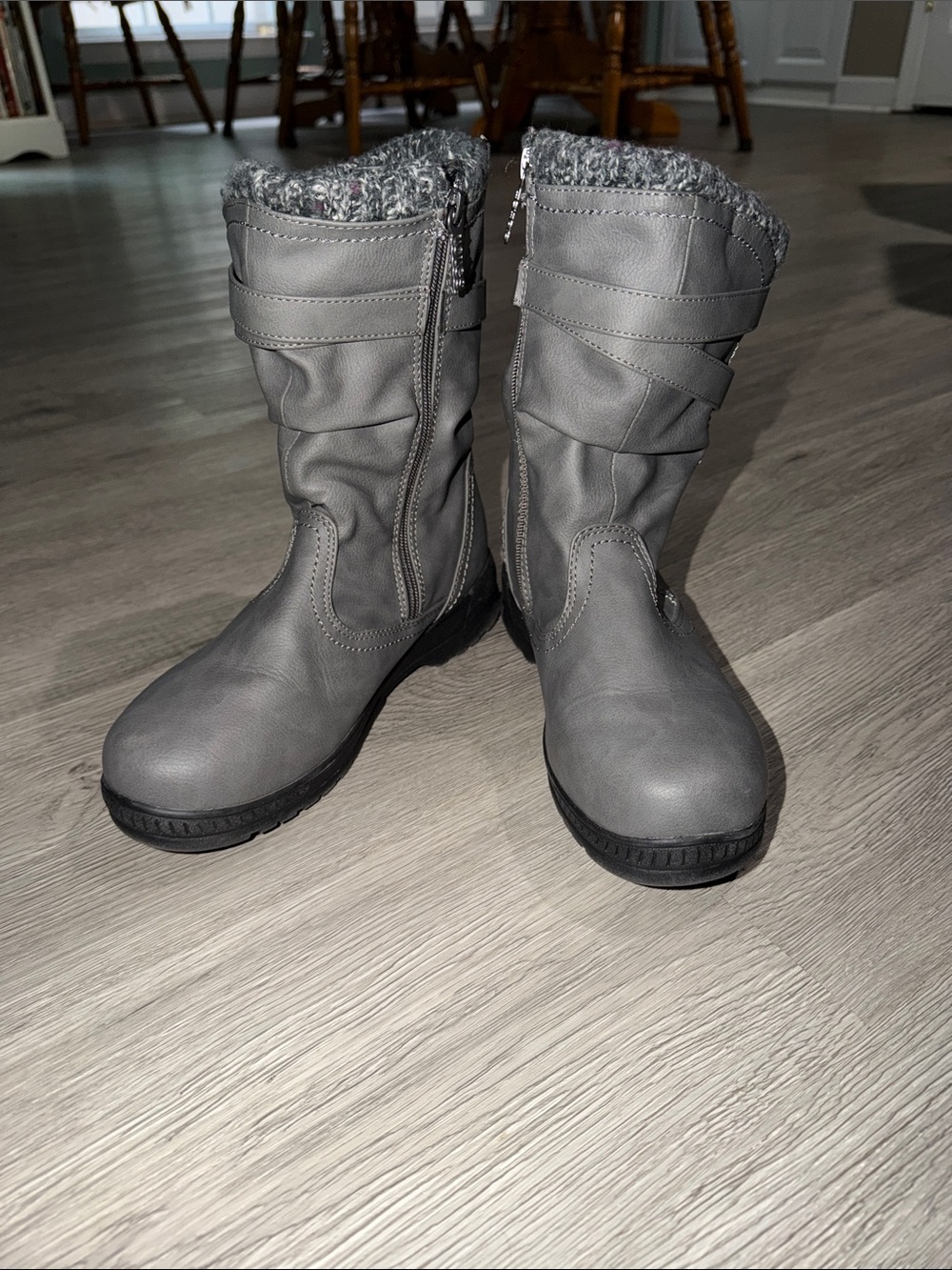 Totes Kappa Gray Mid-Calf Winter Boots with Knit Cuff Sz 8 EUC worn once
